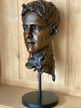 LINEATION BUST III