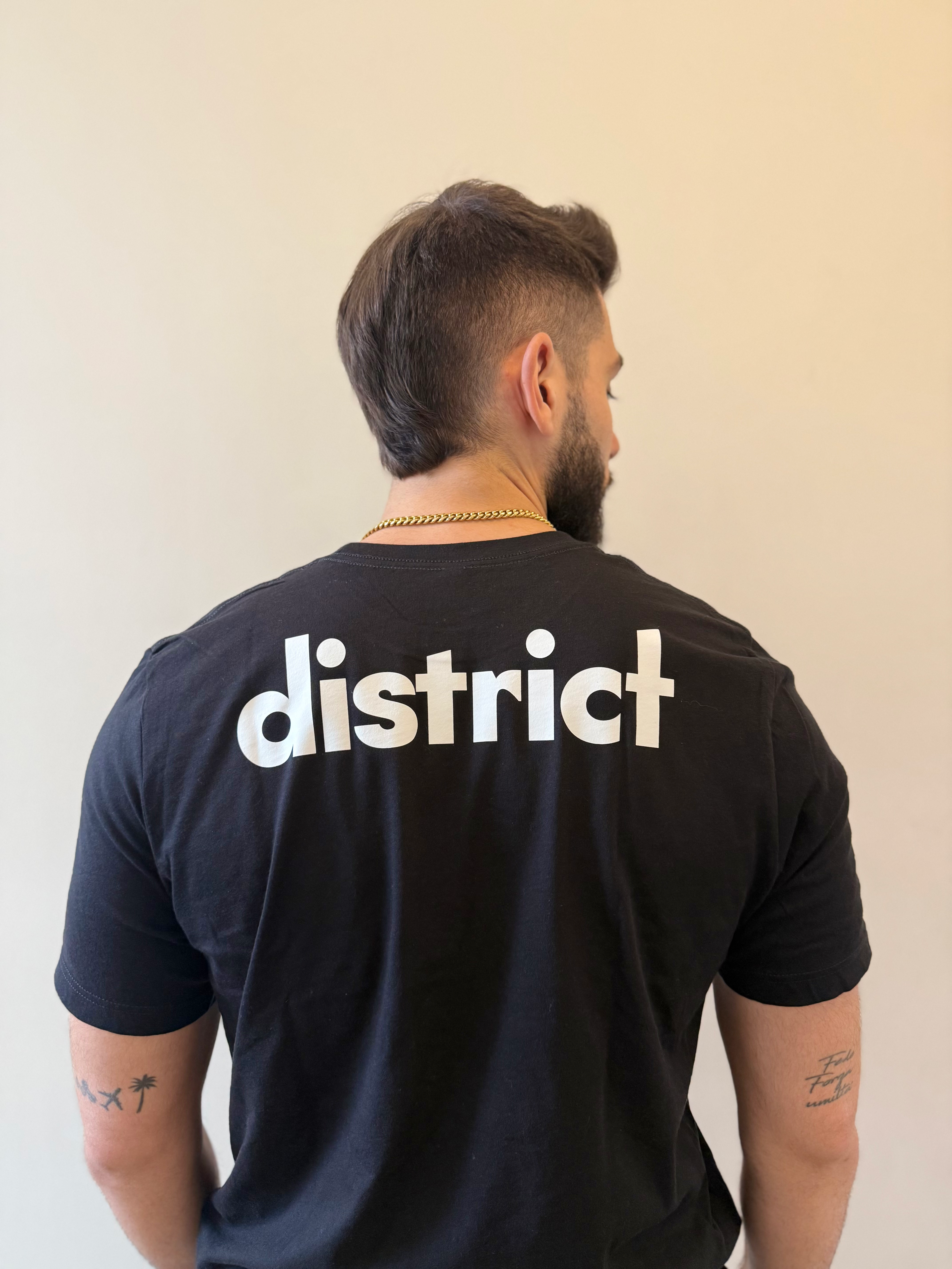District Dumbell Tee Black.heic