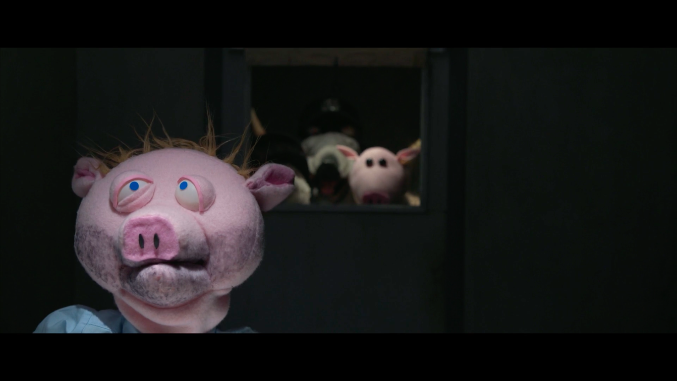 Good Pig and Crowd