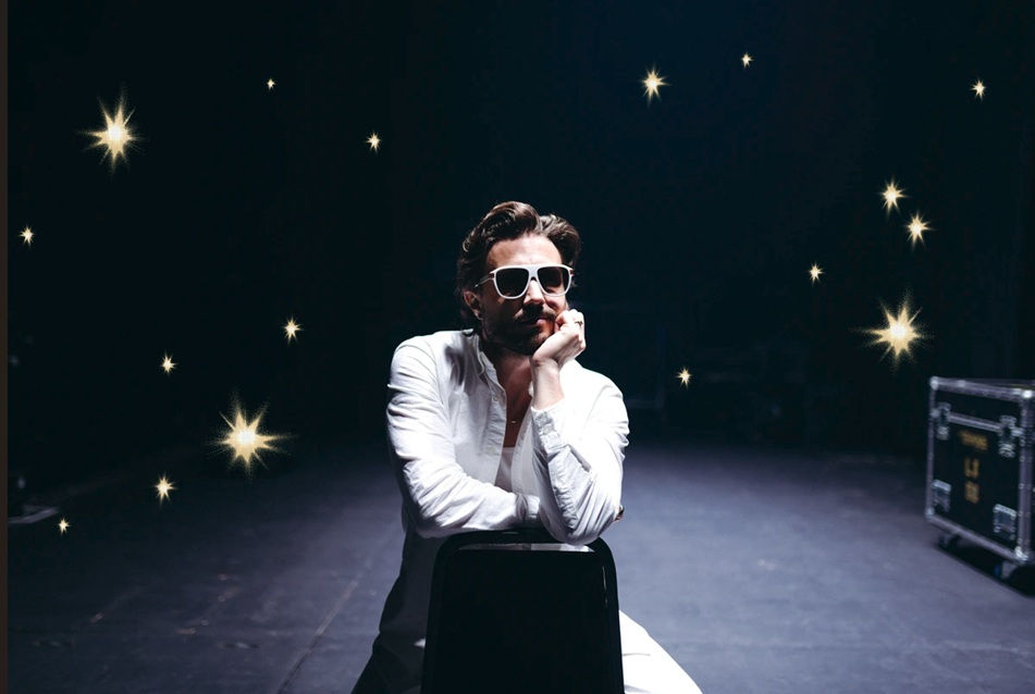 10 pm Elton John Tribute with Andrew Vait