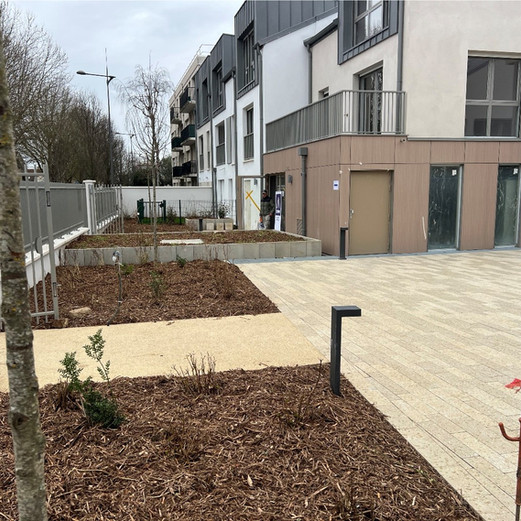 photo de la création d'une plateforme en Pavé posé et crée par lmtpt en ile de france