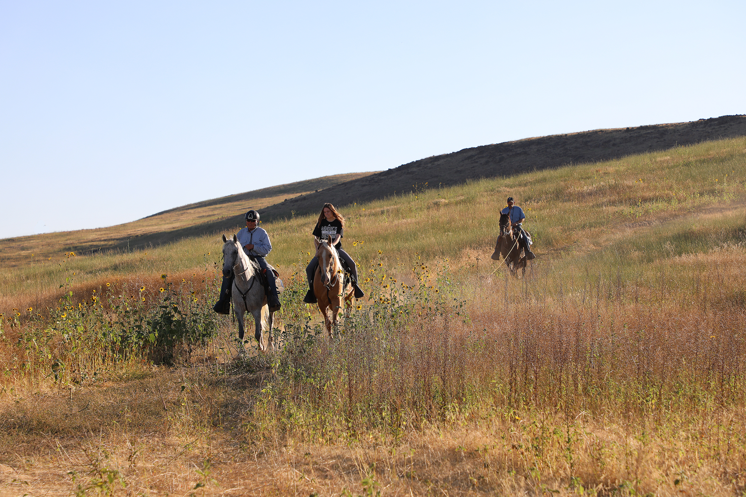 ID Keith and Lily riding back from worki