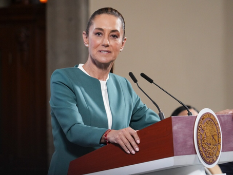 Sheinbaum tunde a Reforma por nota falsa sobre “cena de lujo” de ministros de SCJN