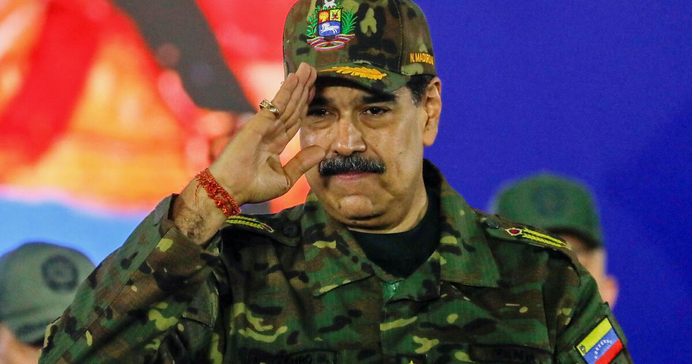 El poderoso subjefe de gabinete, Stephen Miller, inicialmente elaboró planes al principio del gobierno de Trump de acciones militares estadunidenses en territorio mexicano, pero el éxito de los esfuerzos estadunidenses para frenar los cruces en la frontera y la cooperación de México lo convenció de buscar una guerra más al sur, a Venezuela.