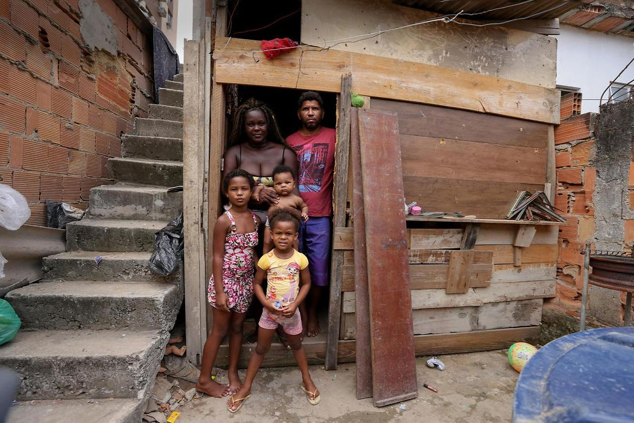 Família na periferia de são paulo