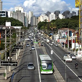 Foto de uma avenida de são paulo