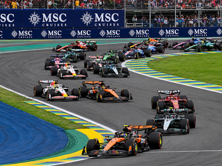 Carros de Fórmula 1 disputam o Grande Prêmio de São Paulo no Autódromo de Interlagos. O circuito paulista recebe novamente a principal categoria do automobilismo mundial entre 6 e 8 de novembro de 2026. Crédito: imagem de arquivo da edição de 2025.
