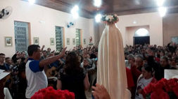 TERÇO DA FAMÍLIA NO BAIRRO DOS LEITES REÚNE MAIS DE 200 PESSOAS