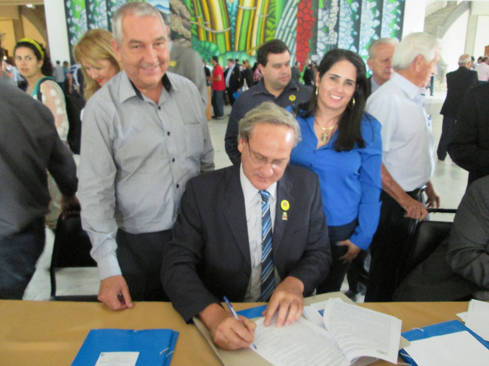 Assinatura convenio (2).JPG