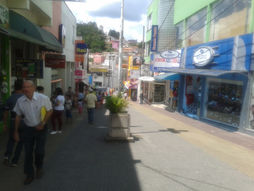 Calçadão  é total desconforto para idosos