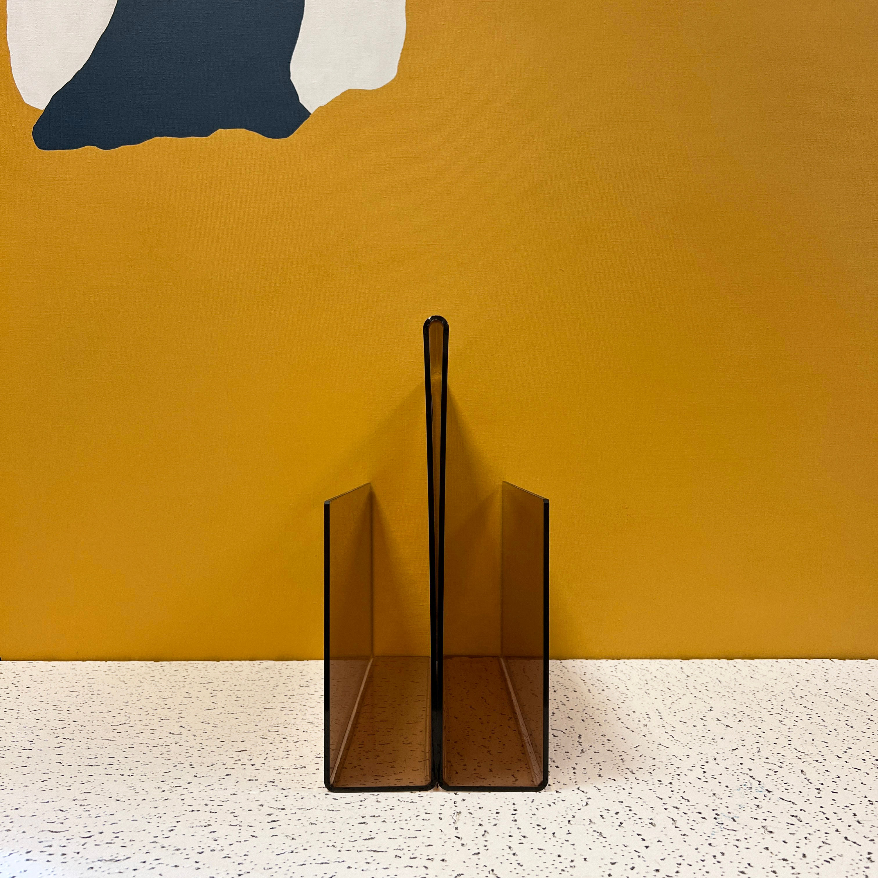 Porte-revues en plexiglas années 1970