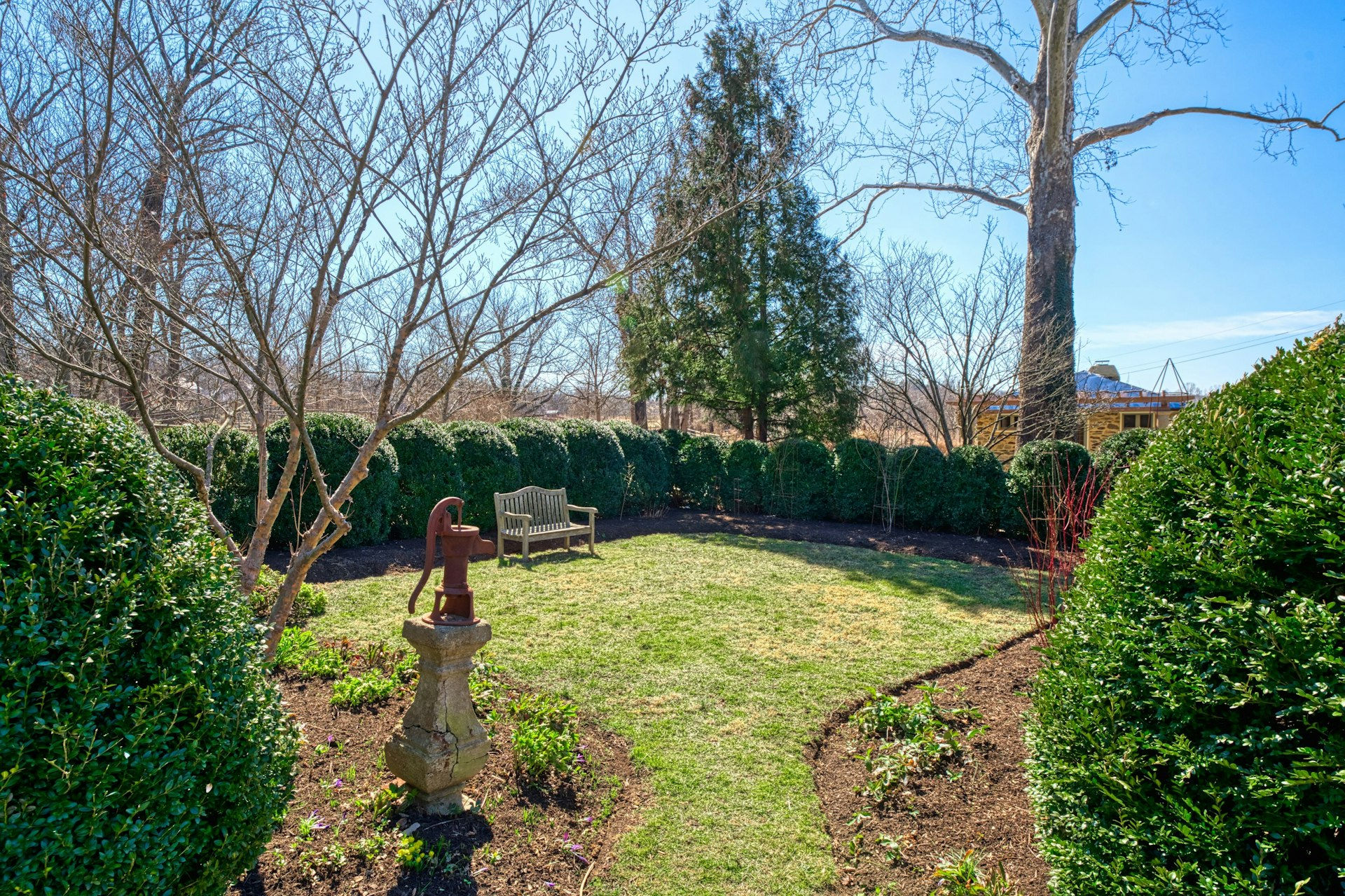 Backyard at 41039 Main St., Waterford, VA