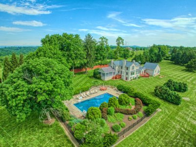 Pool at 21990 Oatlands Road, Aldie, VA