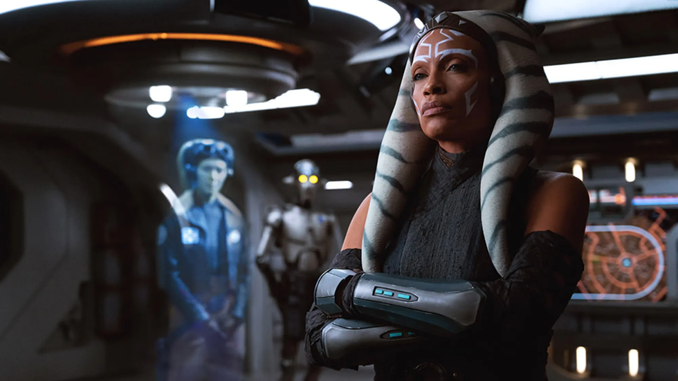 Hera (Mary Elizabeth Winstead), Huyang (voiced by David Tennant) and Ahsoka (Rosario Dawson) have a discussion aboard her Jedi shuttle - from Star Wars: Ahsoka