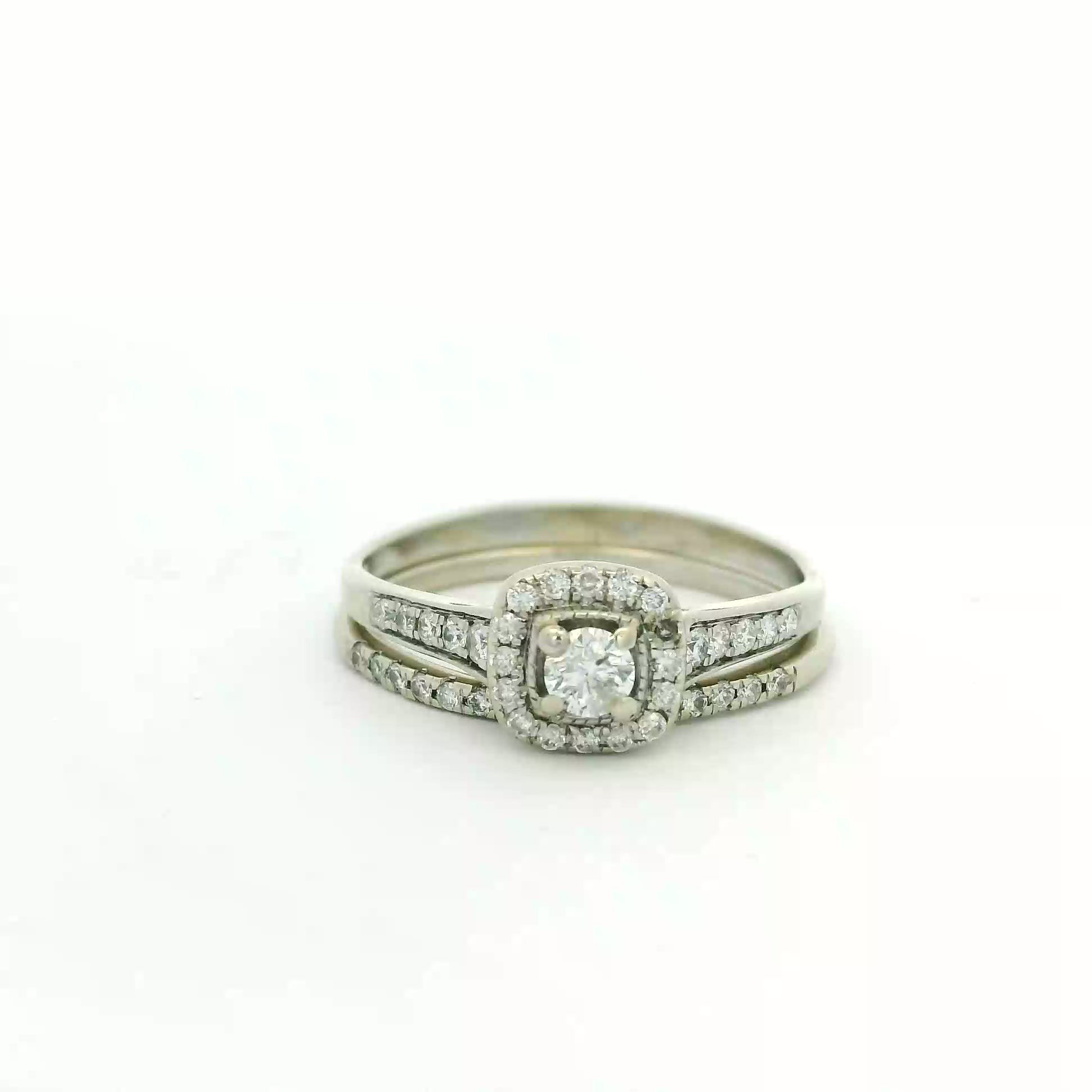 Round Brilliant-Cut Diamond Halo Bridal Set in White Gold