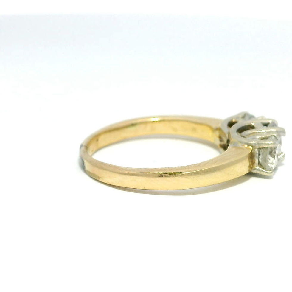 Thumbnail: Round Brilliant Three-Stone Diamond Anniversary Ring in Yellow Gold