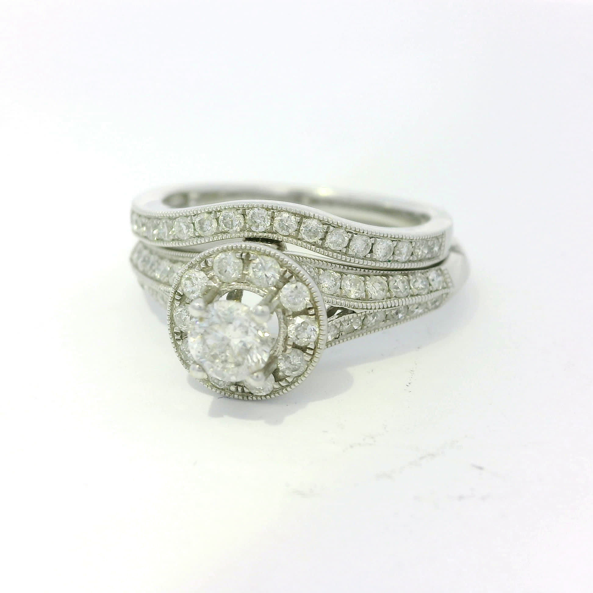Vintage-Inspired White Gold Halo Diamond Bridal Set