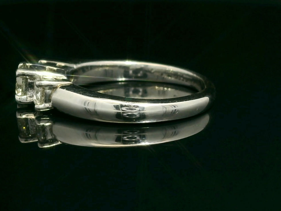 Thumbnail: Classic Round Brilliant Diamond Three-Stone White Gold Ring