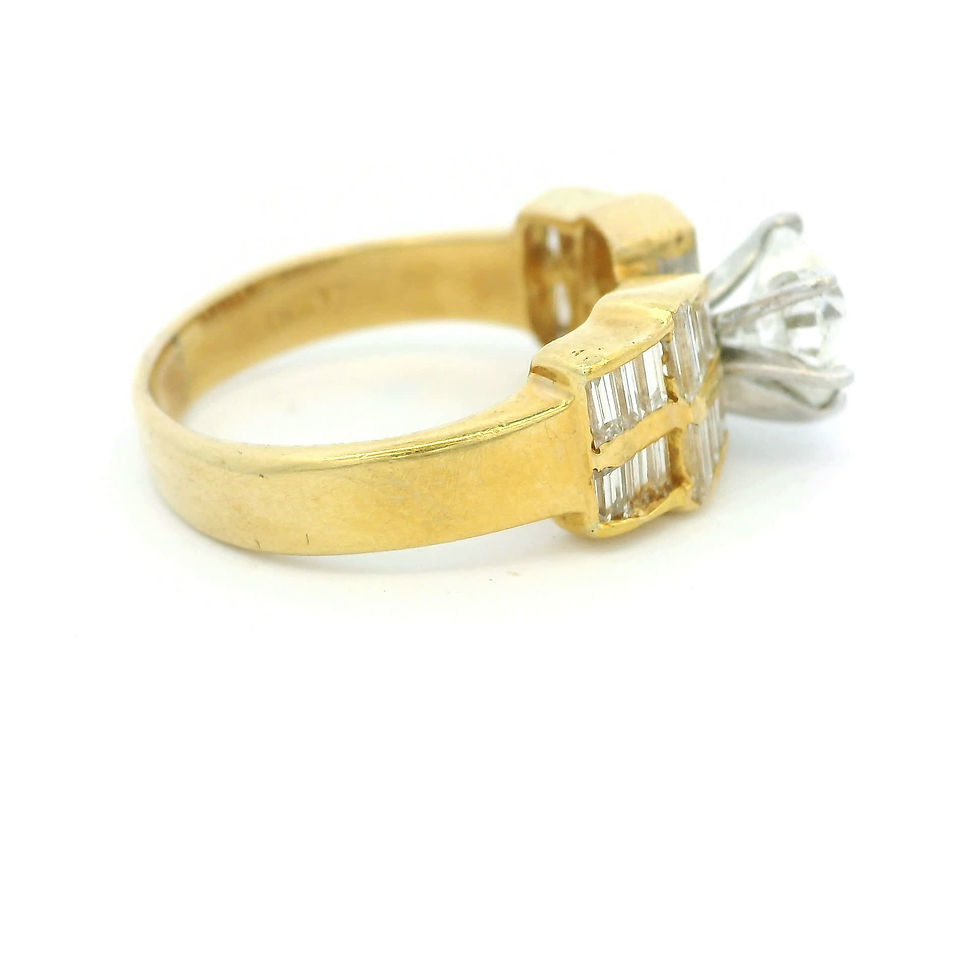 Thumbnail: Heart-Shaped Brilliant-Cut Diamond Engagement Ring in Yellow Gold with Baguette