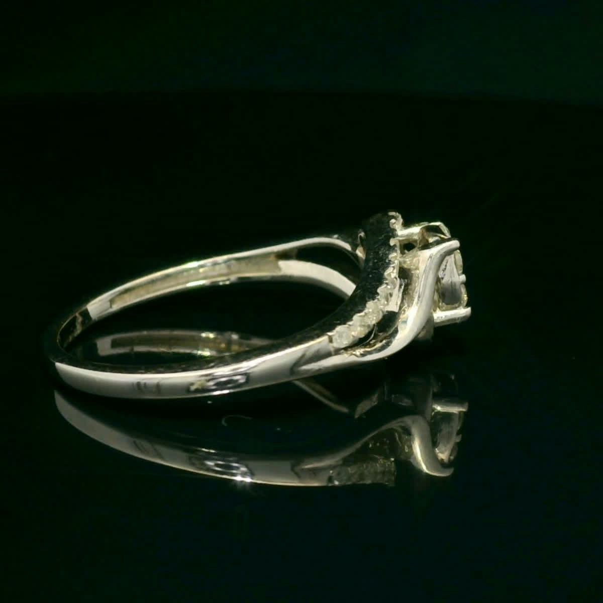 Round Brilliant Diamond Cluster Bypass Ring in White Gold
