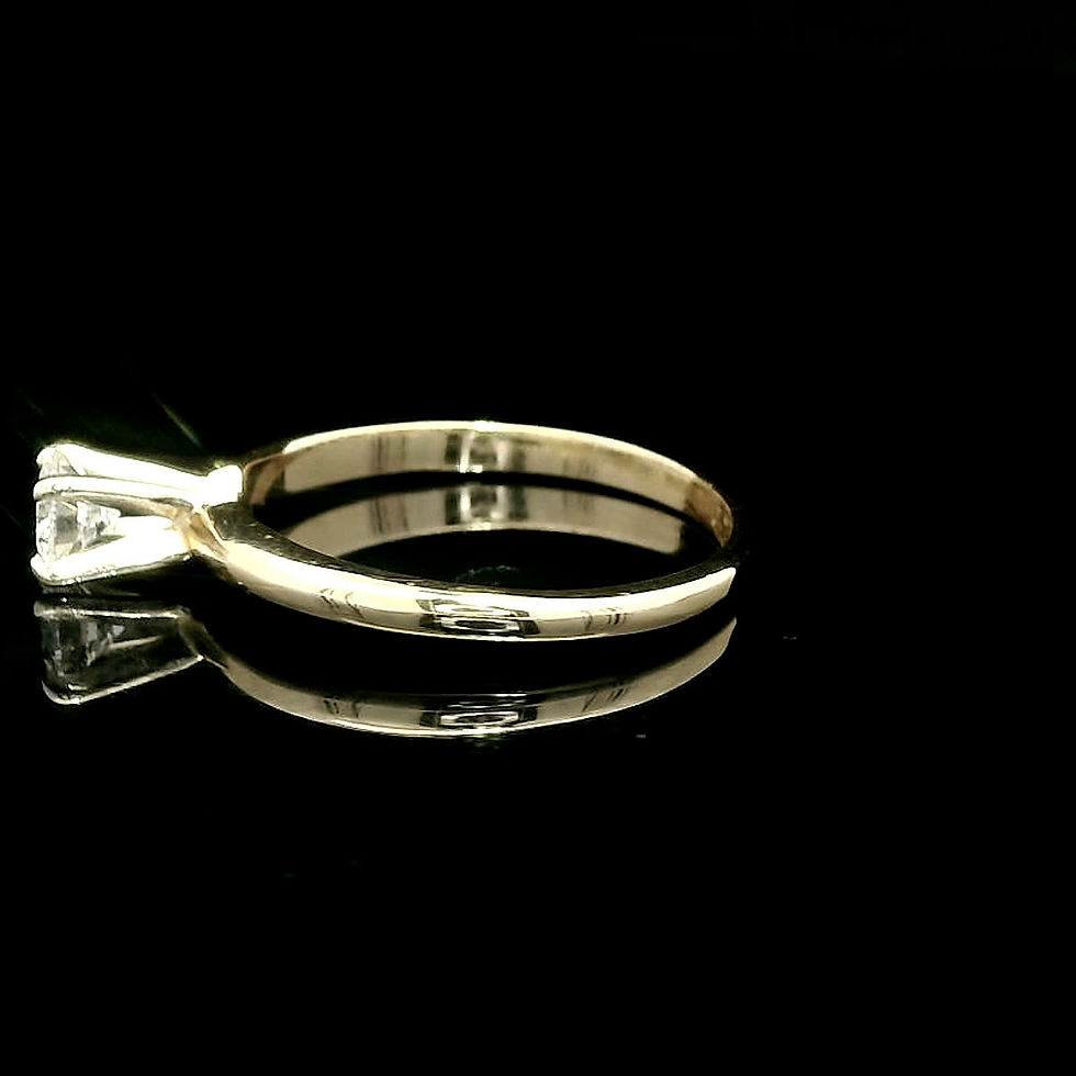 Thumbnail: Classic Round Brilliant Diamond Solitaire Ring in Yellow Gold