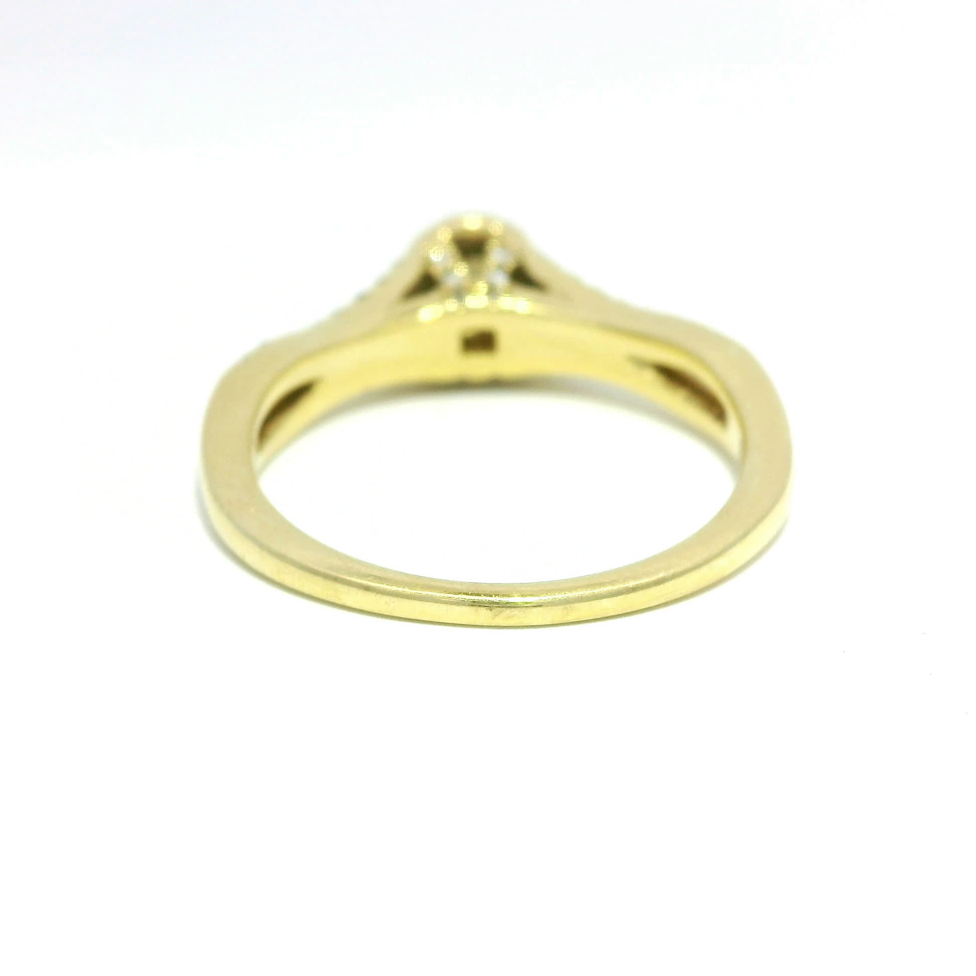 Round Brilliant Diamond Halo Engagement Ring in Yellow Gold Split Shank