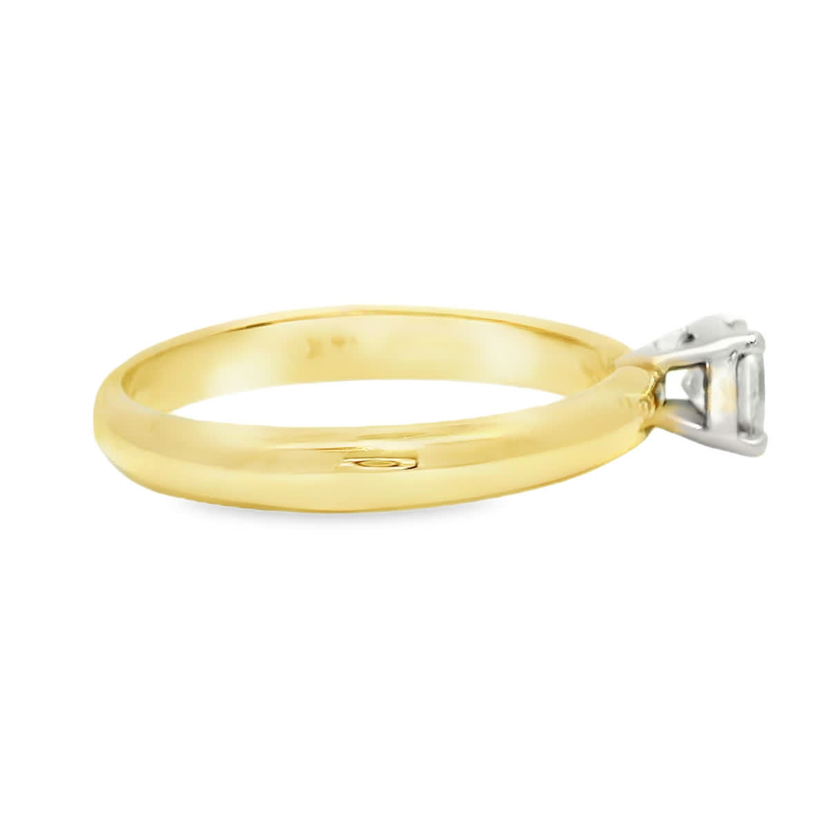 Princess Cut Brilliant Diamond Solitaire Ring in Yellow Gold