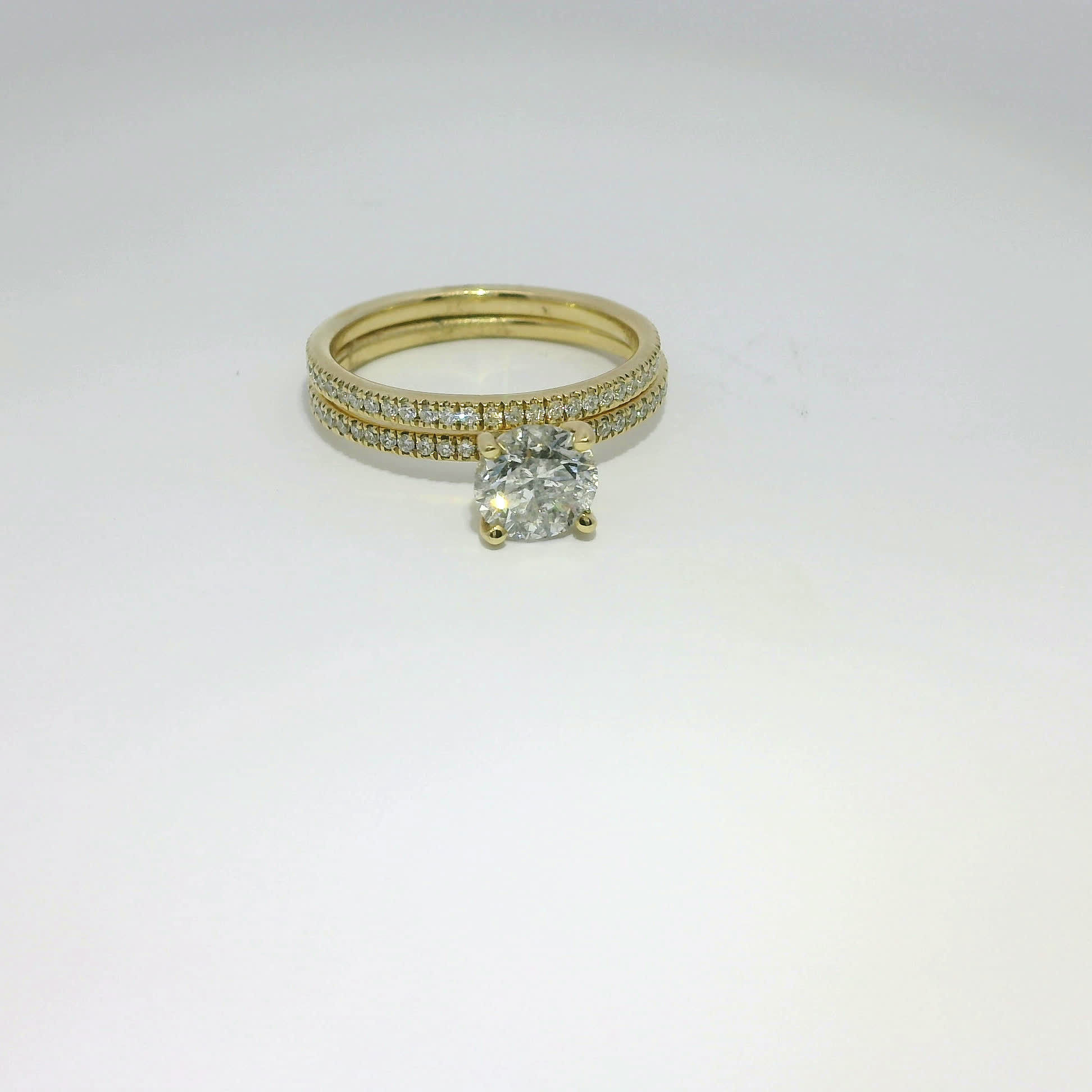 Round Brilliant Diamond Yellow Gold Pav Bridal Set