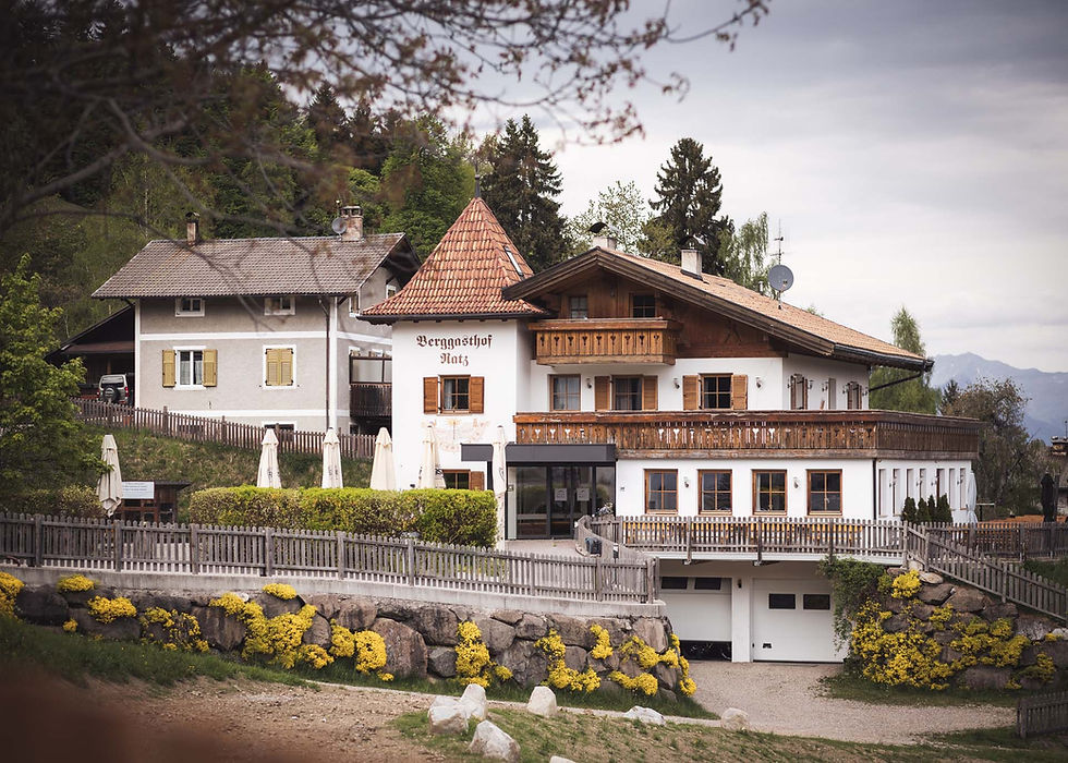 Berggasthaus-Außen.jpg
