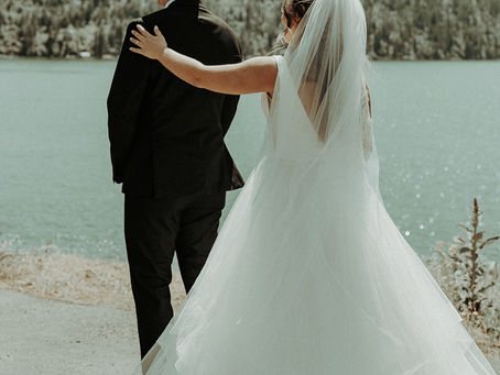The Importance of a First Look At Your Wedding