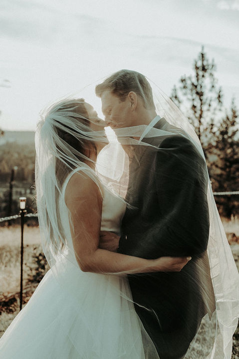 Wedding by the lake in coeur d Alene, Idaho