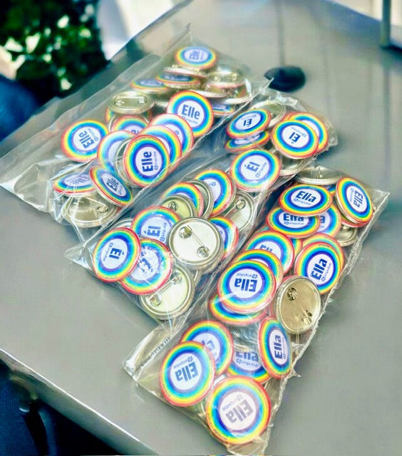 Miniatura: CHGANCIR - Chapitas Circular con Broche Metálico (Valor neto) desde: