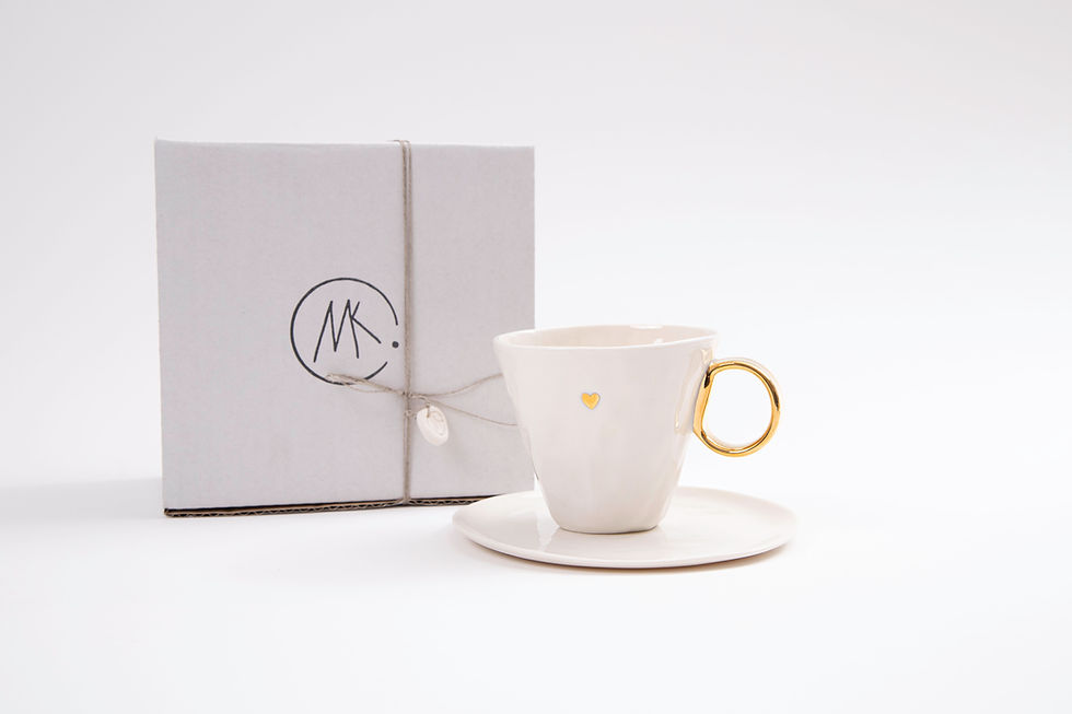 Miniatura: Filiżanka z sercem - porcelanowa filiżanka 220 ml z talerzykiem