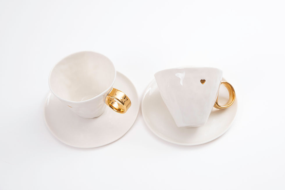 Miniatura: Filiżanka z sercem - porcelanowa filiżanka 220 ml z talerzykiem