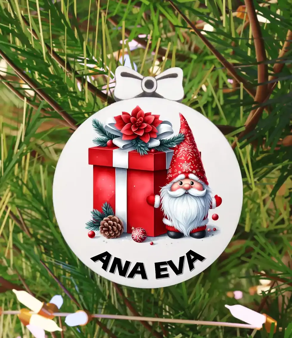 tiskani božični leseni imenski okrasek božiček škrat