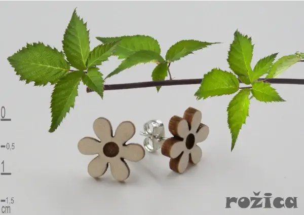 Leseni mali vstavni uhani, rožica