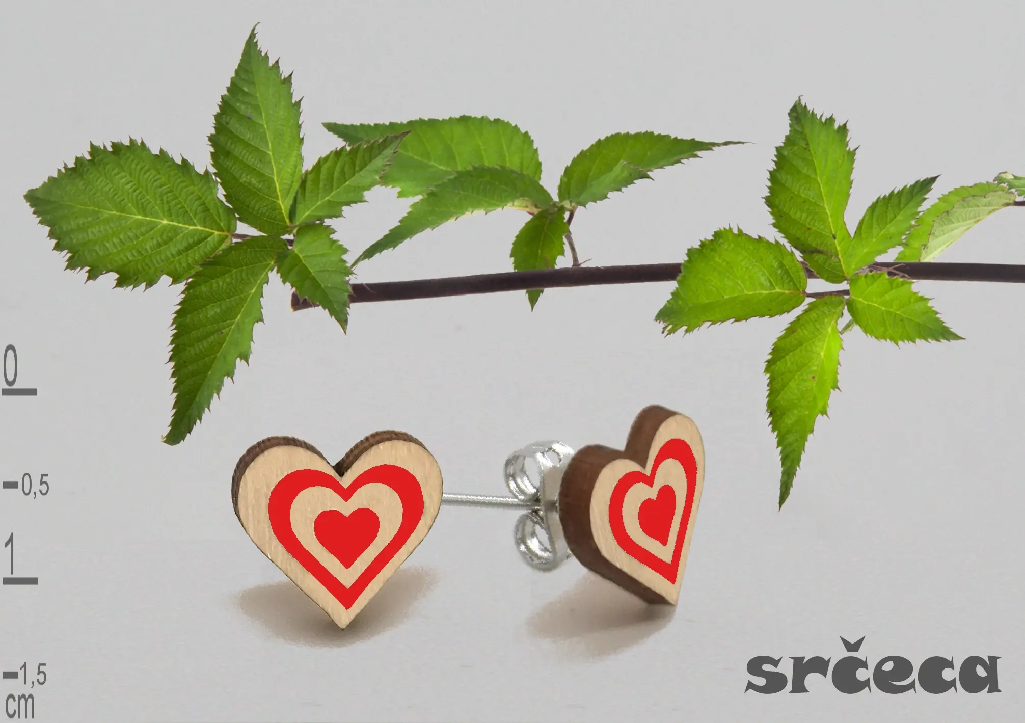 leseni vstavni uhani rdeče srce