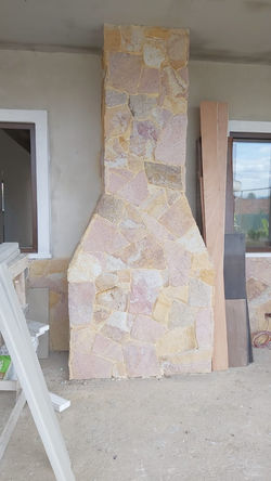 Chimenea de piedra mollejon rustico irregular