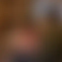 幼稚園でお昼寝がなく夕方に眠そうな女の子とママ