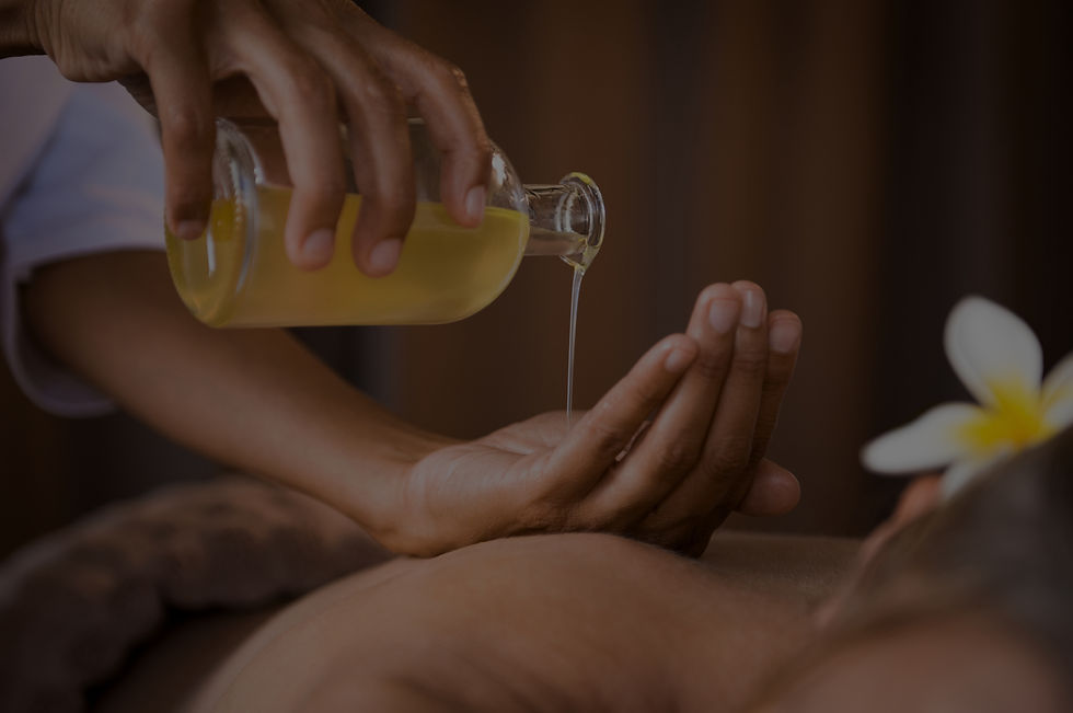 Gießen von Massageöl