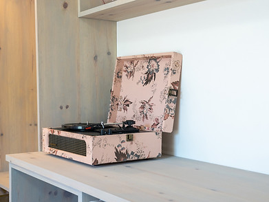 MotelChelsea - The Twins 4.jpg