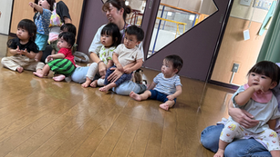 何が出てくるかな?楽しい人形劇!