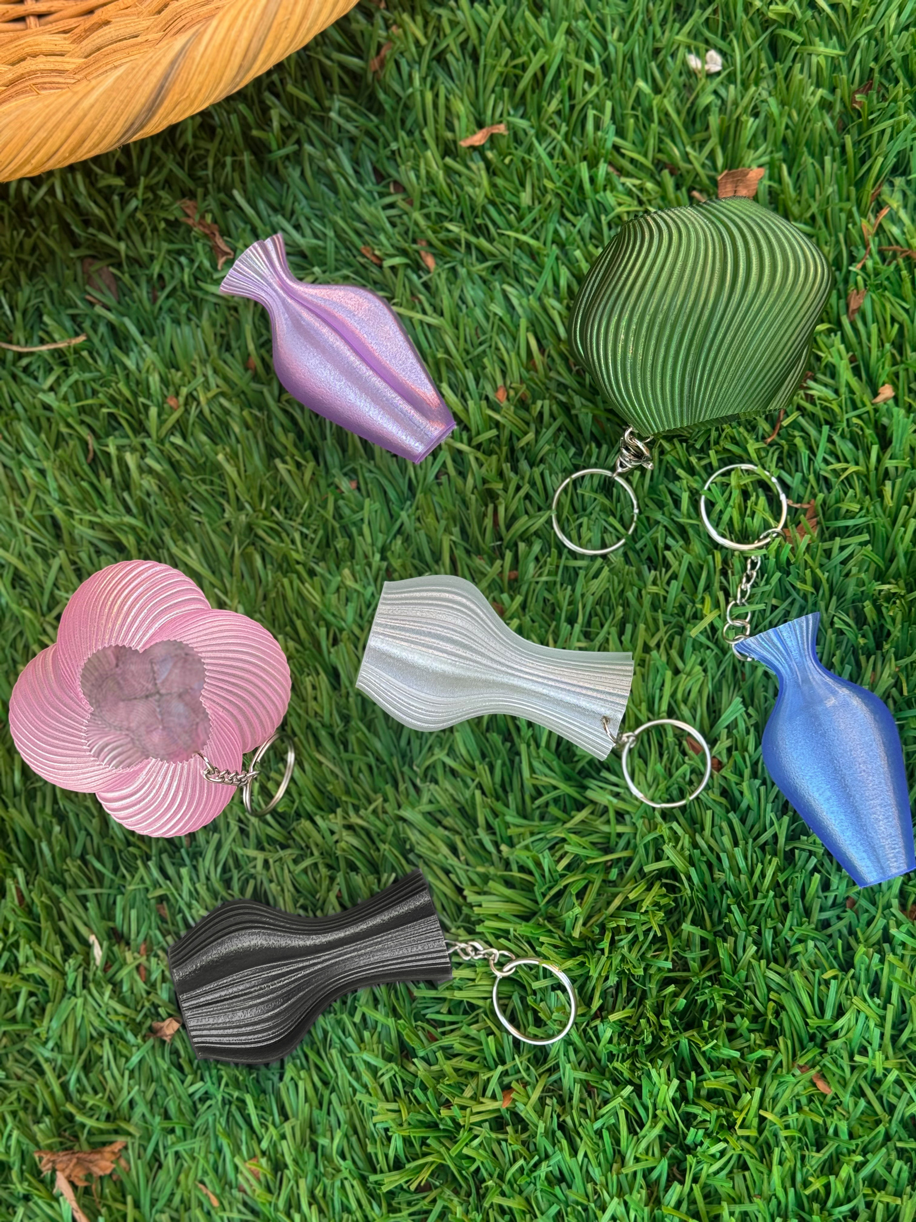 Mini Jolea Vase Keychain