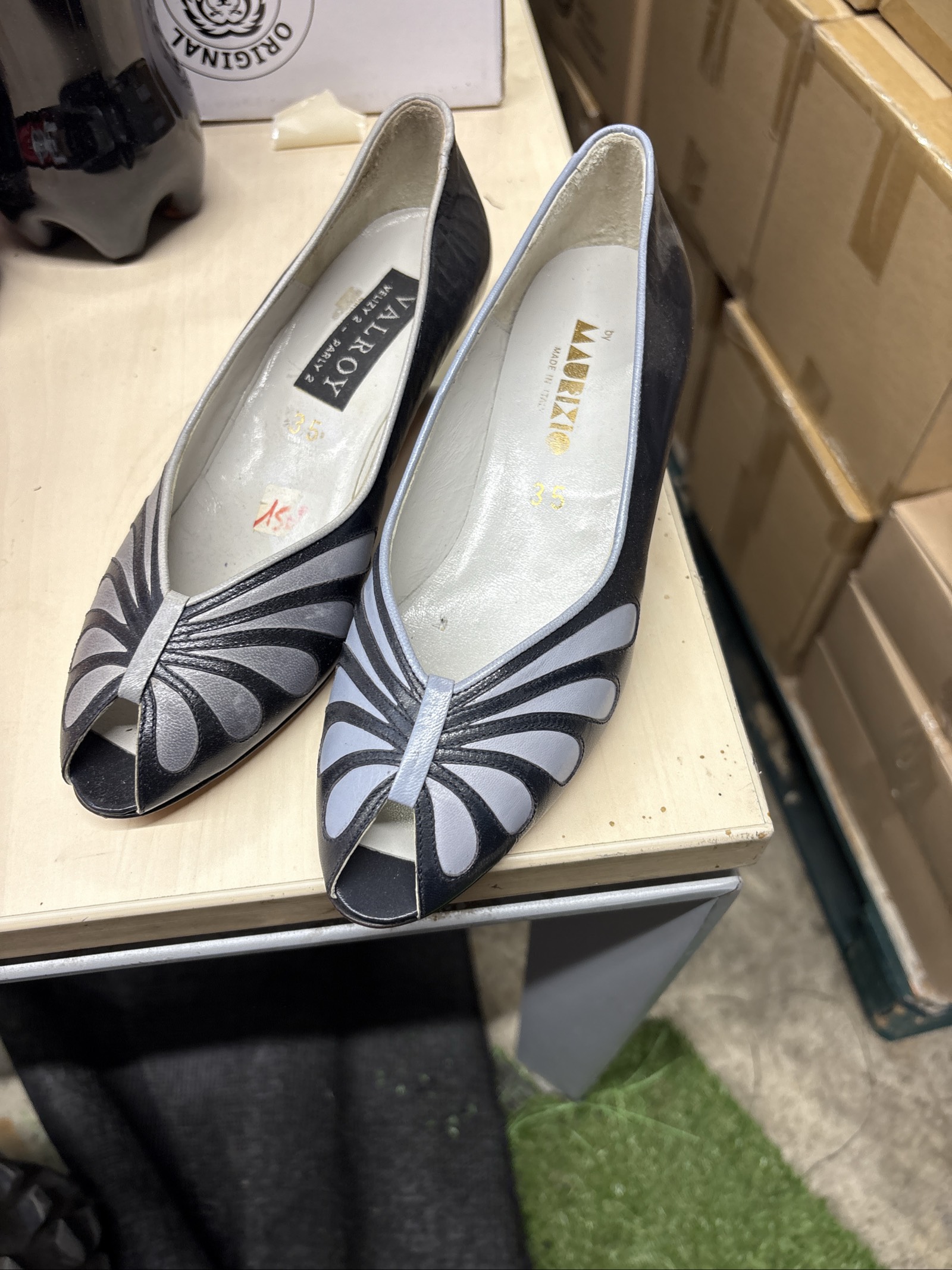 Escarpins peep-toe vintage Valroy by Maurizio