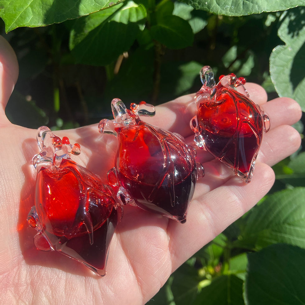 Thumbnail: Glass Heart Pendant filled with Blood