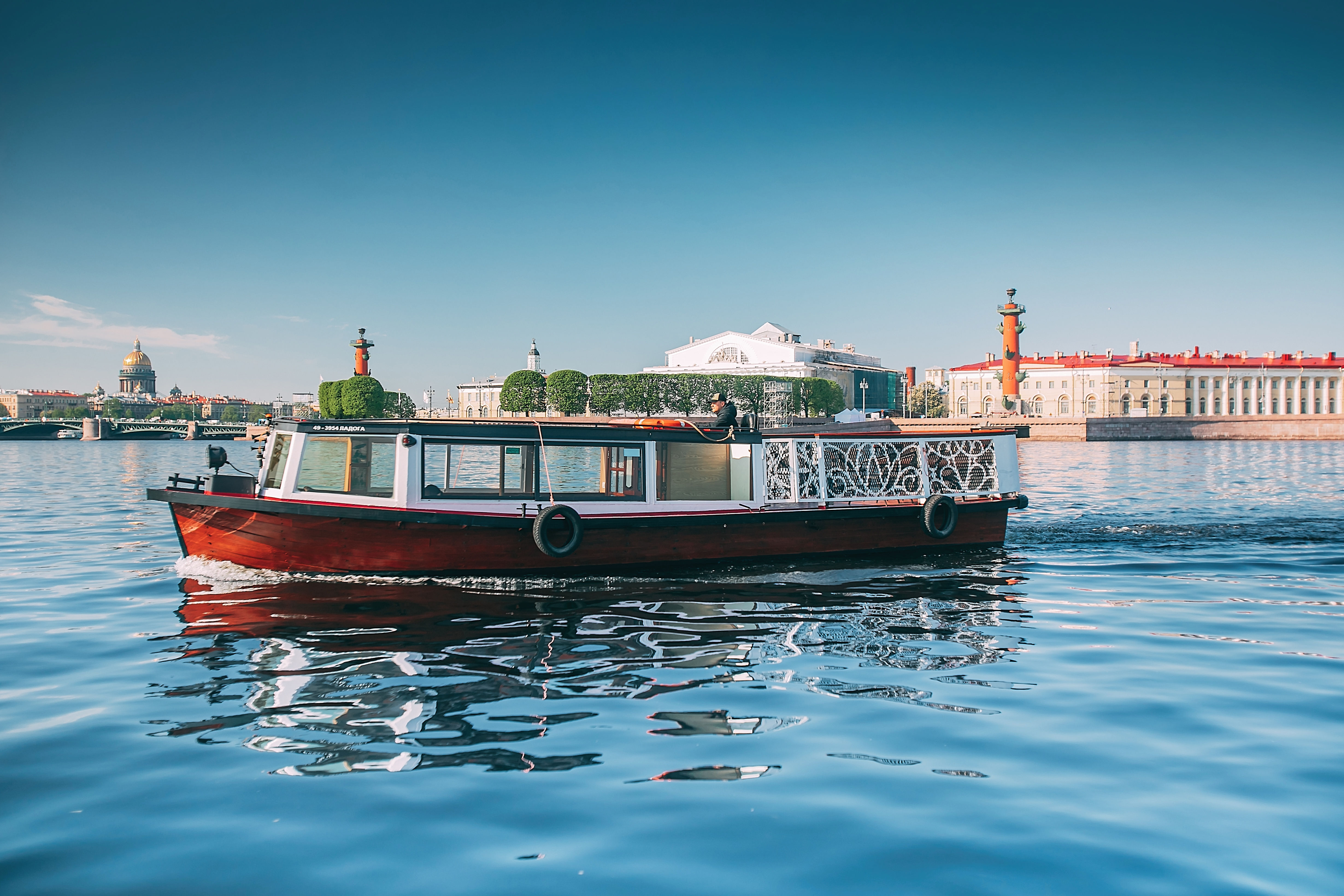 Ладога | Аренда теплохода в Санкт-Петербурге