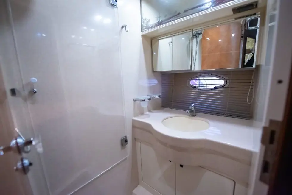 Thumbnail: Azimut 52 — Аренда яхты в Адлере