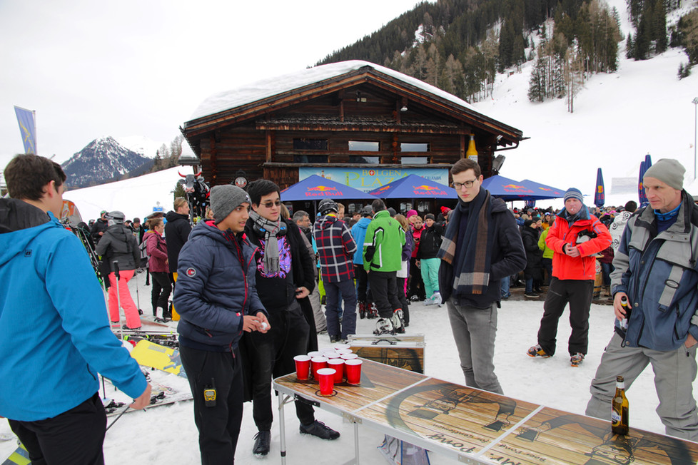 2018_beerpong_powderfest