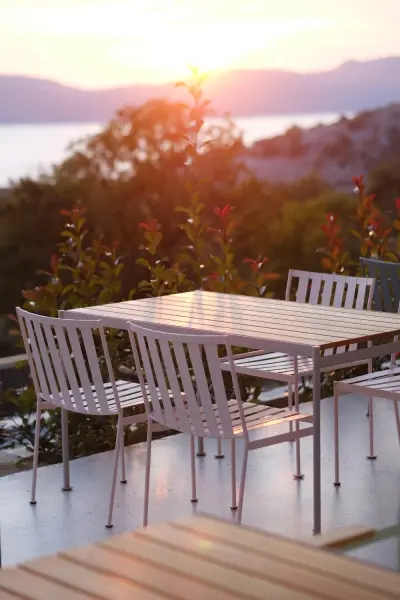 Miniature : JUGO - PROSTORIA - Tables