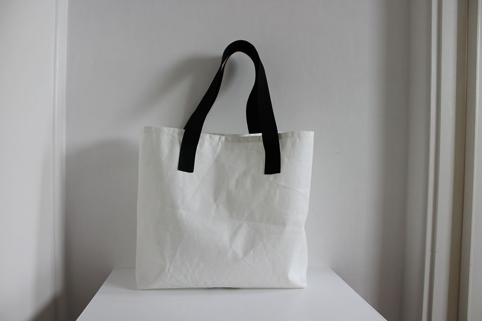 Thumbnail: White Sail bag with black handles